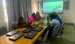 Justfine Bénin : Formez-vous en ligne et maîtrisez 7 compétences tech sur votre téléphone