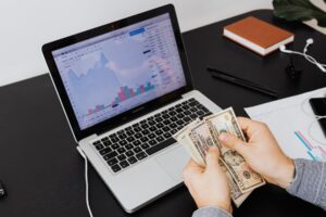 Compétence rentable à Cotonou – L’avantage de la formation Justfine Infotech