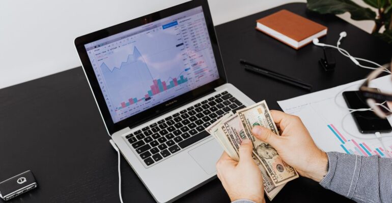 Compétence rentable à Cotonou – L’avantage de la formation Justfine Infotech