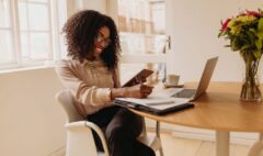 Meilleur emploi en ligne après Justfine : Le parcours inspirant d’une diplômée de Cotonou