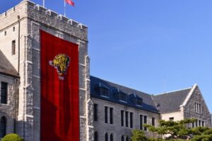 Delayed graduations, visa troubles: International students cite university support failures