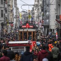 Graduate employment declines slightly in Türkiye: Official data - Türkiye News