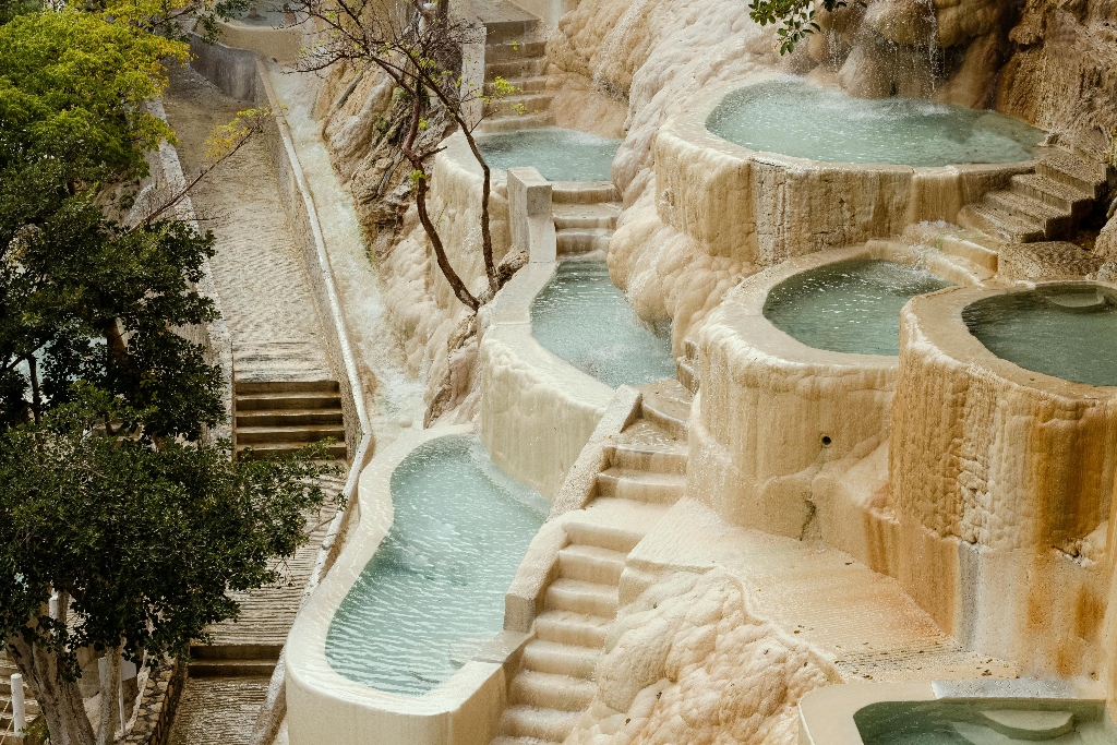 International students try out Budapest thermal bath