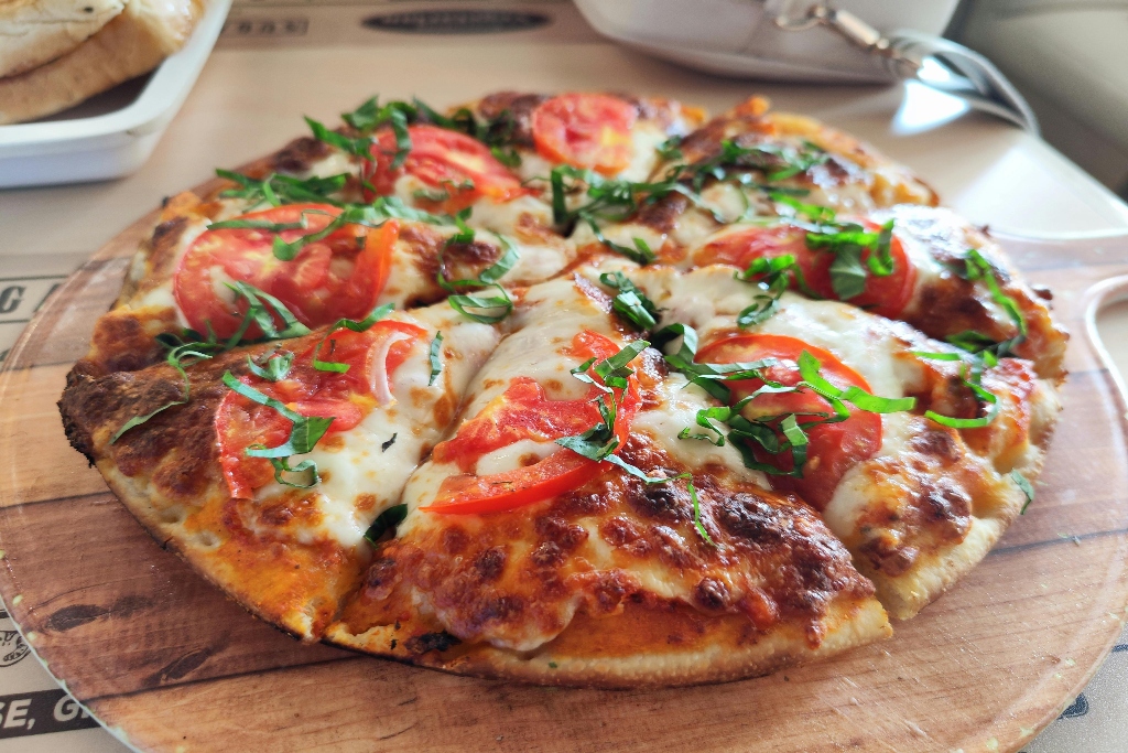 International students in Europe enjoy delicious food
