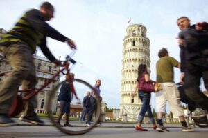 10 best universities that offer scholarships to study in Europe