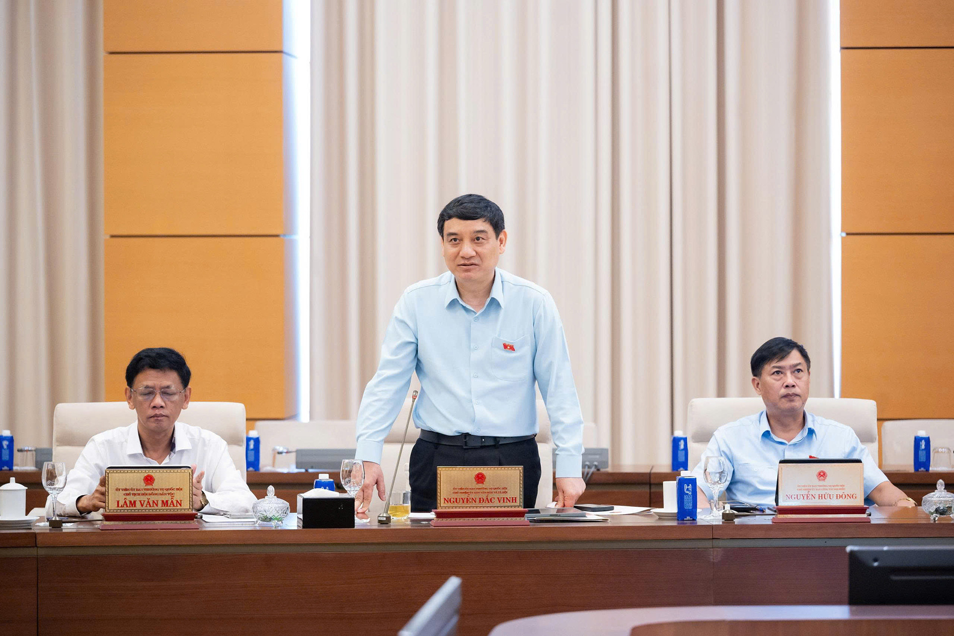thi tot nghiep No2.jpg