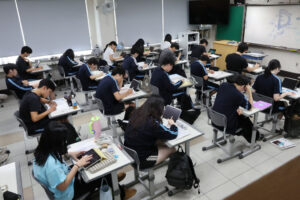 Essay-based CSAT could deepen Korea’s tutoring divide