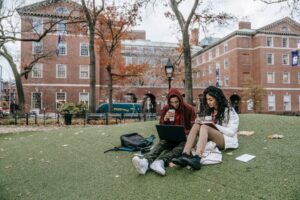 17 US universities with free master's tuition (1-min read)