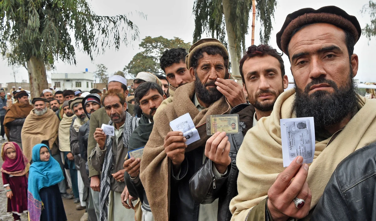 Islamabad says processing Afghan student visa extension applications under existing rules