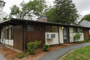 Tufts international students grapple with imminent visa restrictions, concerns about potential drops in international enrollment - The Tufts Daily