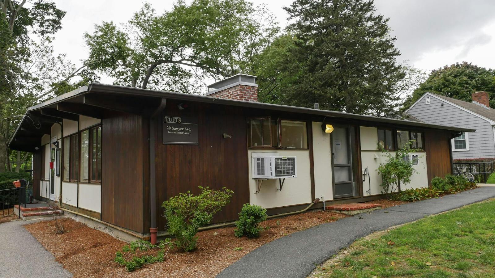 Tufts international students grapple with imminent visa restrictions, concerns about potential drops in international enrollment - The Tufts Daily
