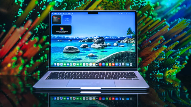 a 13-inch m5 apple macbook air