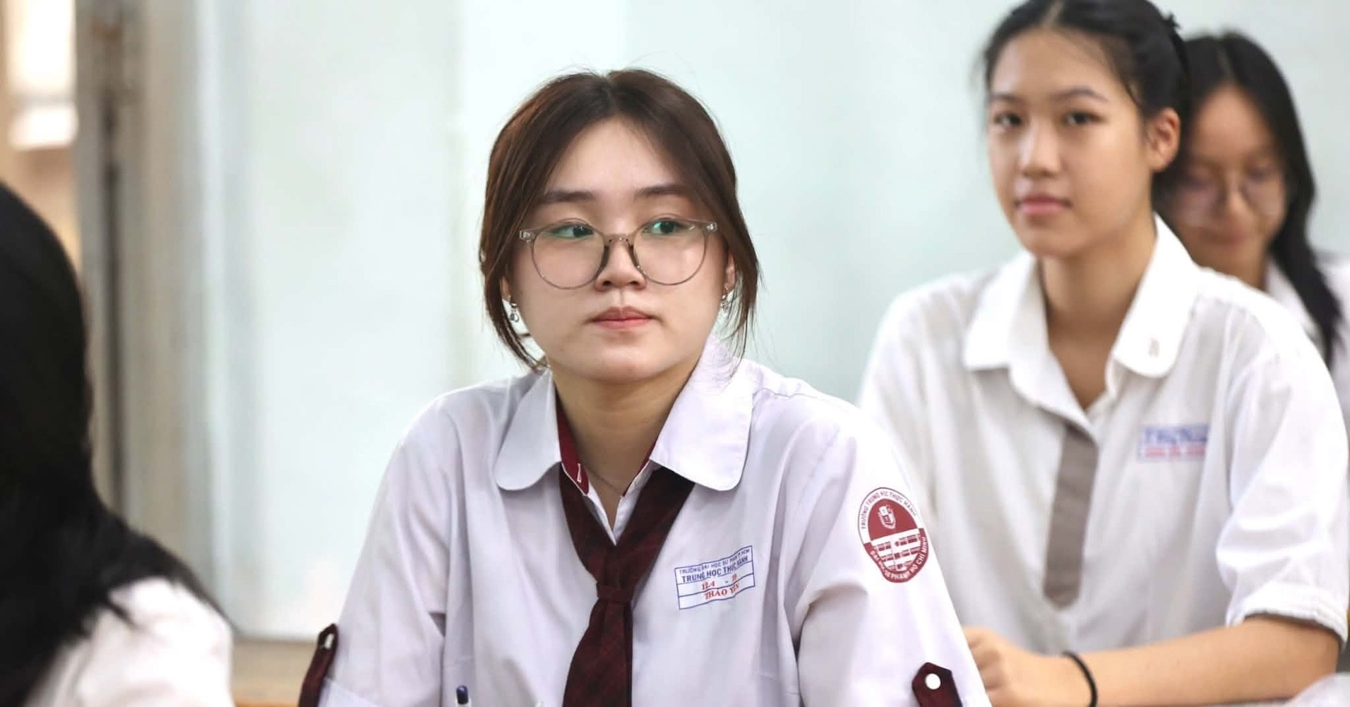 Universities lower admission cutoff scores but still lack students