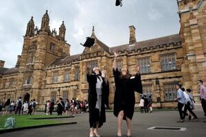 International graduates in Australia struggle to find jobs matching their qualifications - VnExpress International
