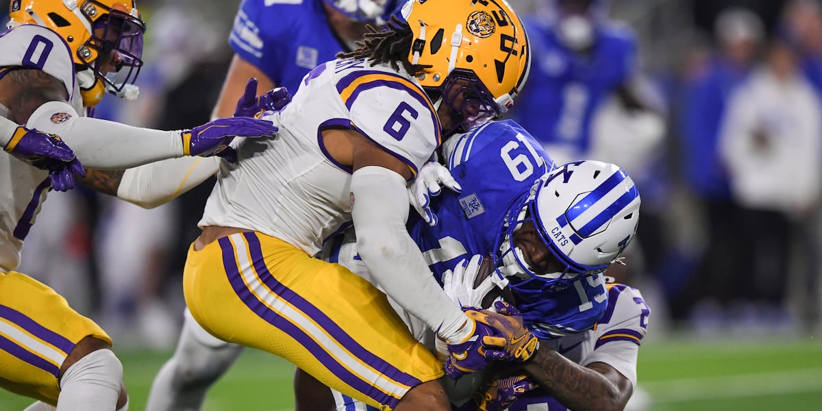 LSU slips to No. 22 in AP Top 25 college football poll