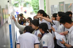 Vietnam's university admissions policies fuel costly IELTS race among high school students - VnExpress International